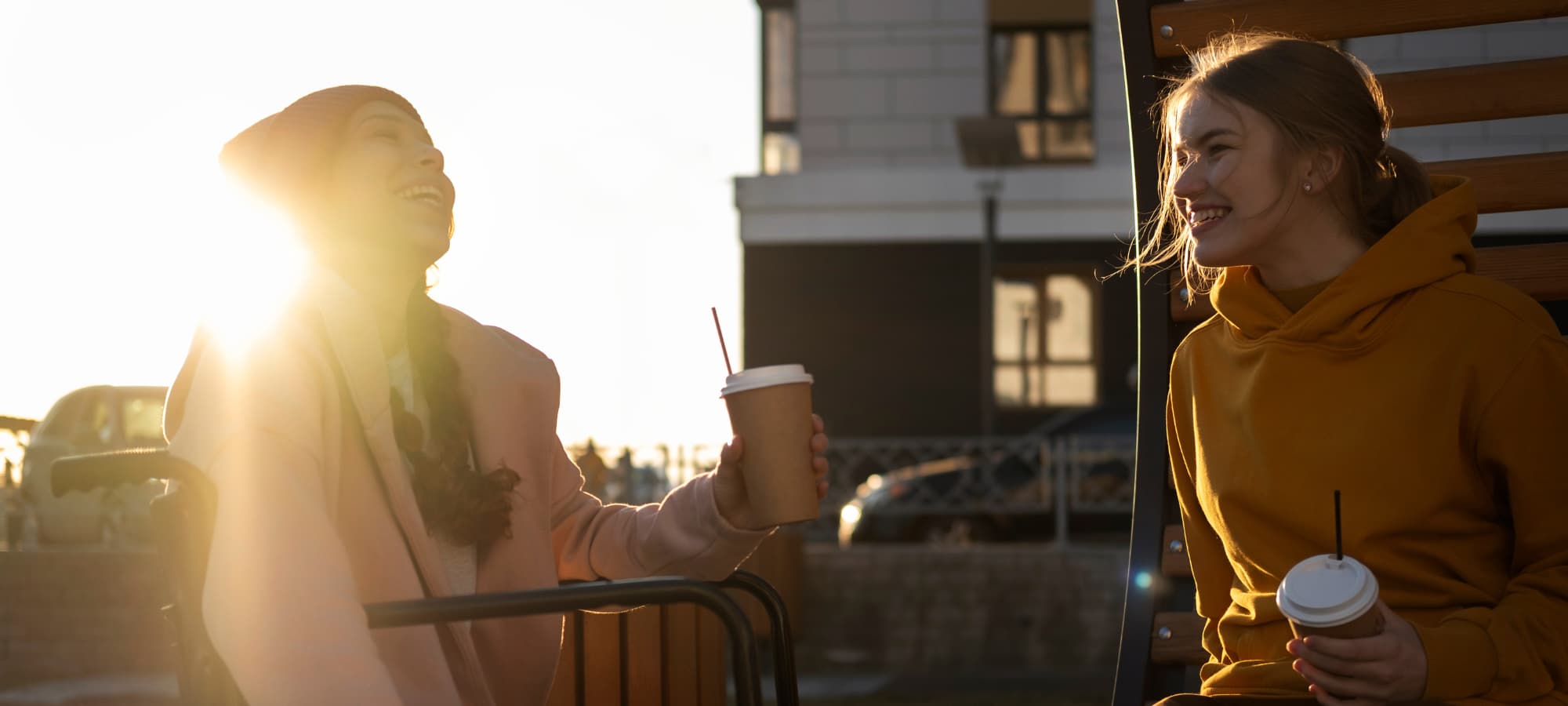 Personne en situation de handicap accompagnée pour ses aides AViQ en Wallonie