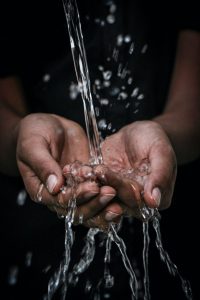 Qui a le droit au fonds social de l’eau ?