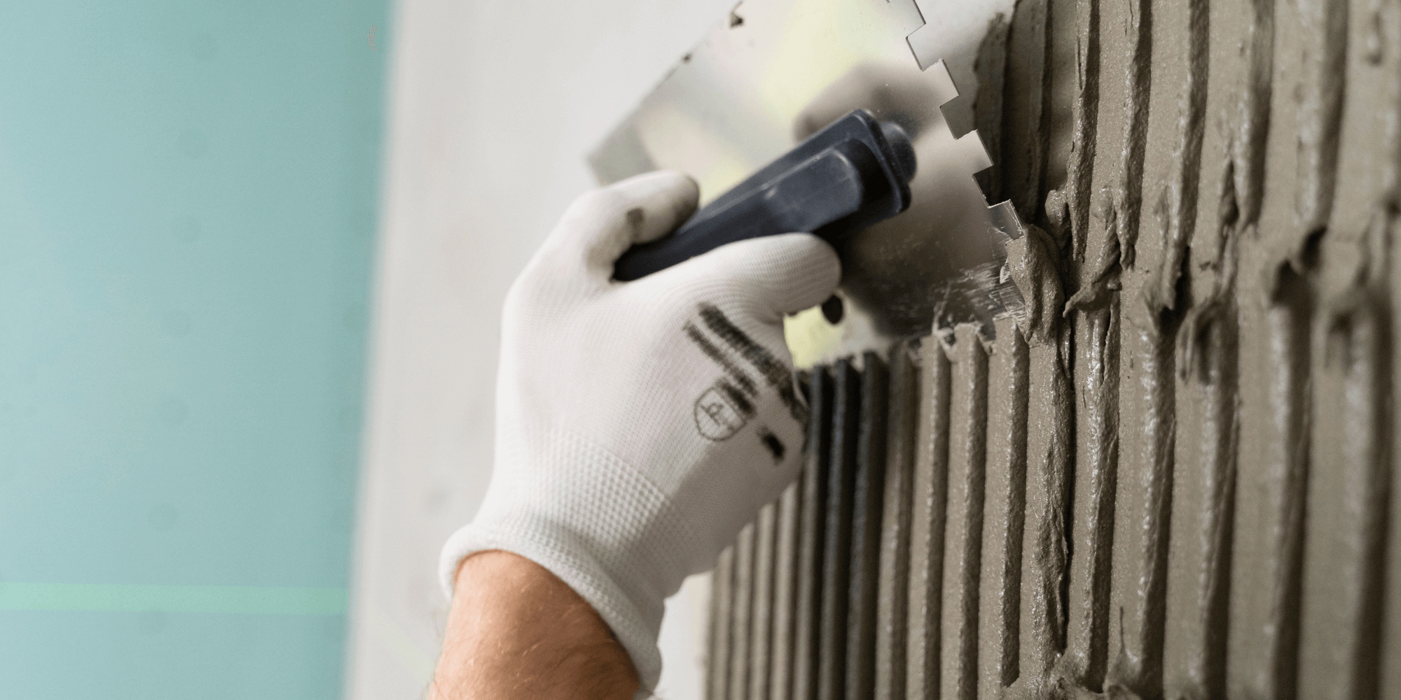 En 2026, les primes rénovation en Wallonie sont conditionnées à un prêt (Rénoprêt ou Rénopack). Conditions, PEB, calendrier et démarches.